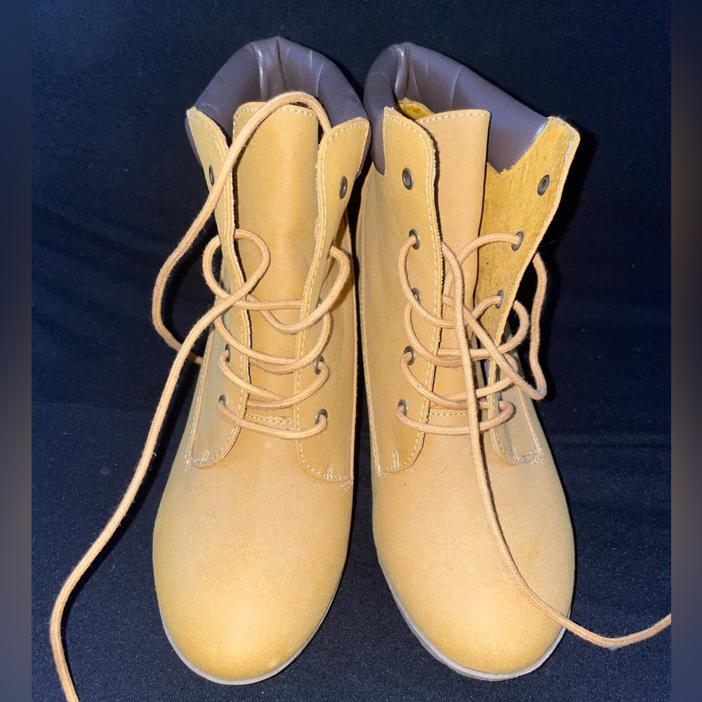 Women’s wedge booties. 8 & 1/2.